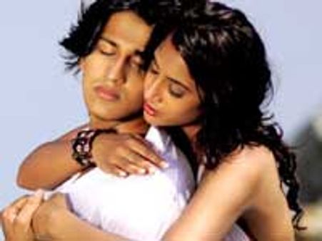 Nakshatra Review – No chance of survival