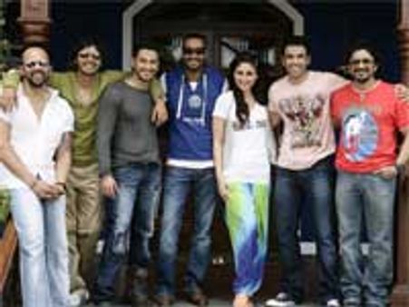 Golmaal 3 pitted against Action Replayy