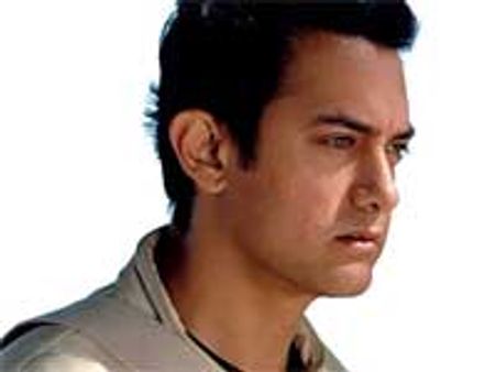 Aamir has admirer in Robert Downey