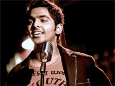 GV Prakash to marry singer Saindhavi