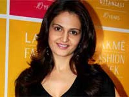 Monica Bedi wants to return to films