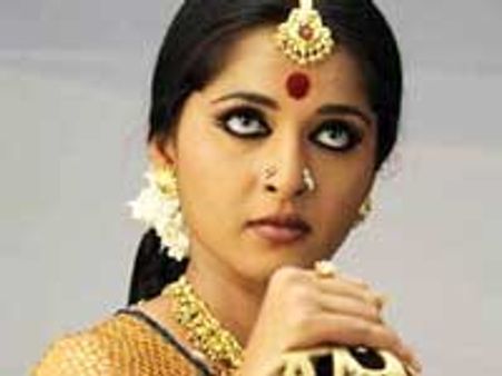 Blockbuster Arundhati goes to Hindi