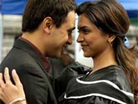 Deepika enjoys a foot massage from Imran