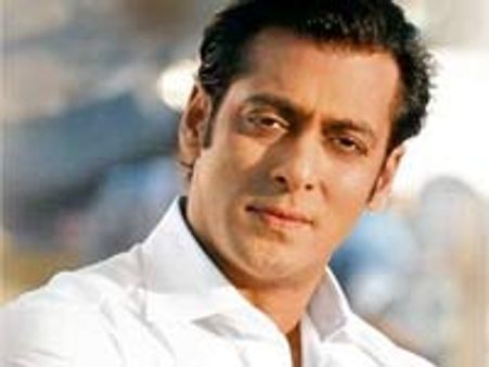 Salman Khan donates bone marrow