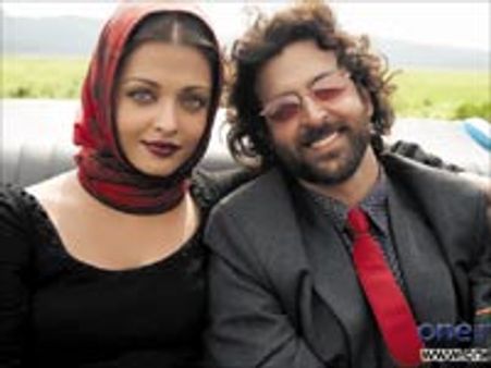 Guzaarish Review - An invigorating tale