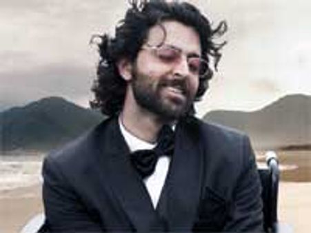 Hrithik Roshan discharged from hospital