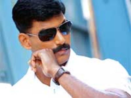 Vishal carves his way to the Guinness Records