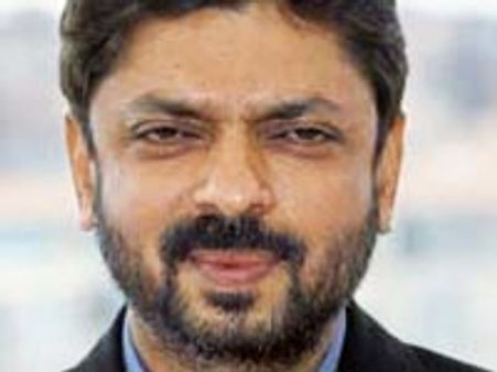 Sanjay Bhansali: I would like Aamir to see Guzaarish