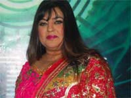 Dolly Bindra leaves a vacuum on Bigg Boss 4!