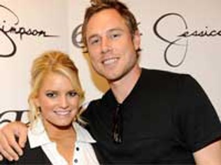 Jessica Simpson, Eric Johnson not ready for baby