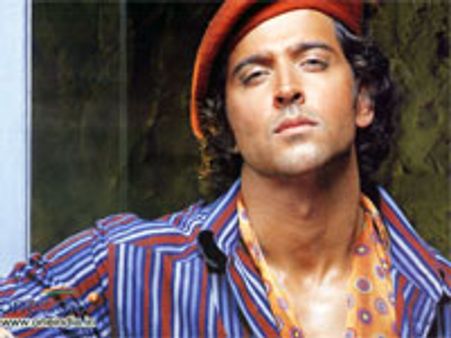 Hrithik flooded with tweets of his fans