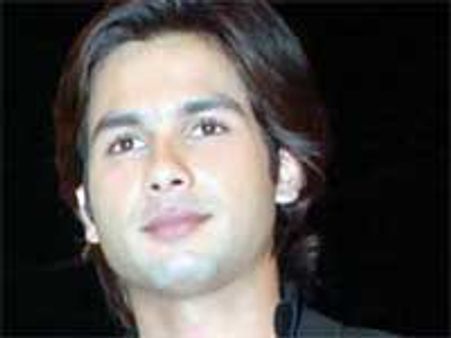 Shahid roped in for Kunal's next