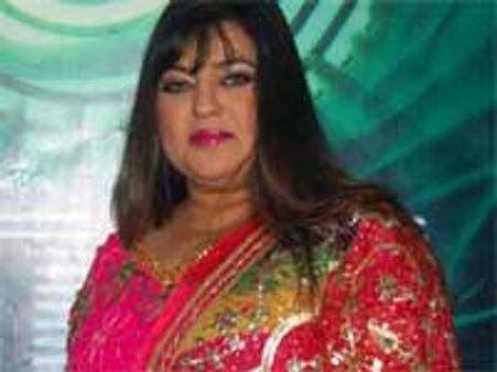 Dolly patches up with Shweta on Bigg Boss 4