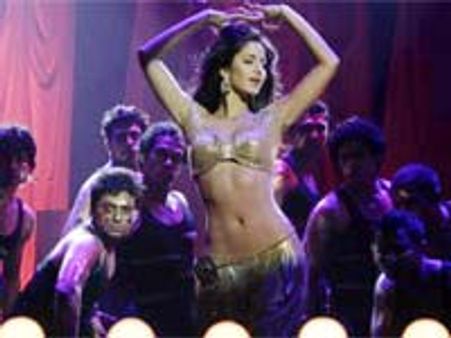 Katrina Kaif looks hotter than ever in TMK item song