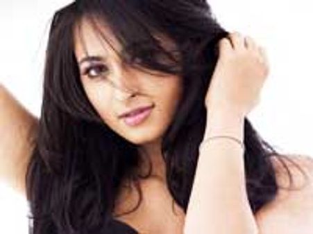 Anushka appeals youth to keep condoms like a cell
