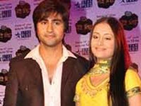 Anurag confesses his love for Taani in Tere Liye