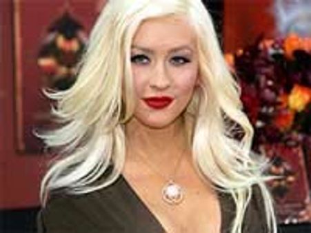 Aguilera to go after hackers of her semi-nude pics