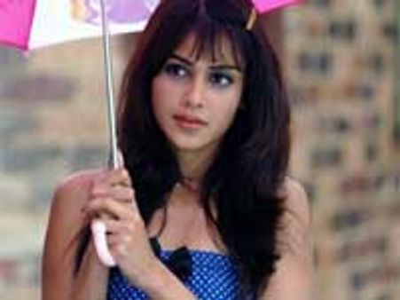 Genelia demanded extra money to complete Orange