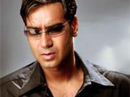 Ajay Devgn opts out of Santoshi's Power