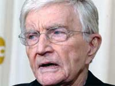 Director Blake Edwards dies from pneumonia