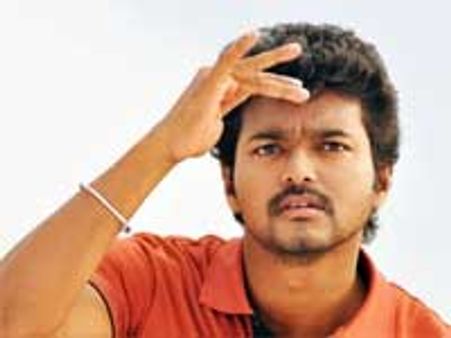 Gemini Film Circuit announces Vijay's exit from Moovar