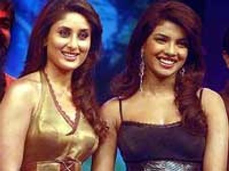 Kareena finally patches up with Priyanka