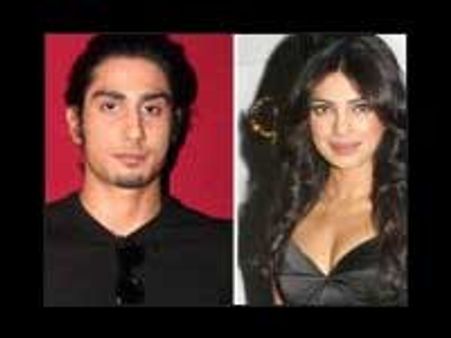 Prateik, Priyanka freak out at Sunburn festival