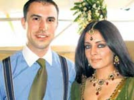 Celina Jaitley is ringed not hitched