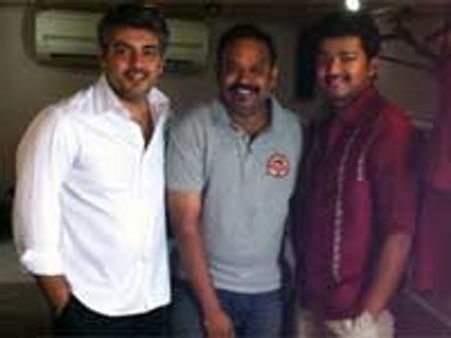 Ajith Kumar and Vijay snapped together!
