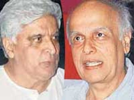 Mahesh Bhatt fights with Javed Akhtar on Twitter