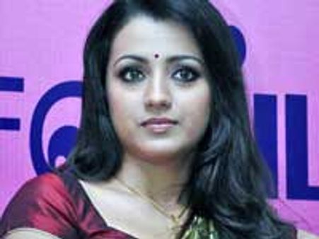 Trisha takes potshots at Anushka
