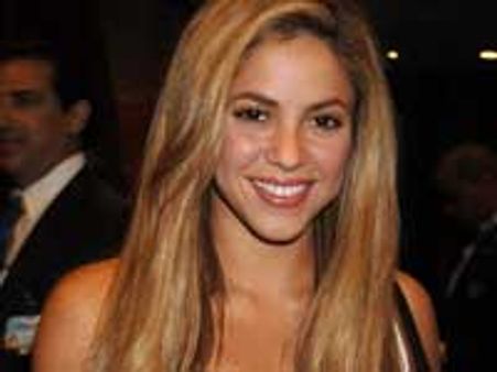 Shakira splits with beau Antonio after 11 years