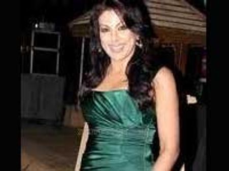 Maa Exchange: Pooja Bedi Vs. Anuradha Nigam
