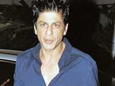 Shahrukh makes derogatory remarks on Asha, Zeenat