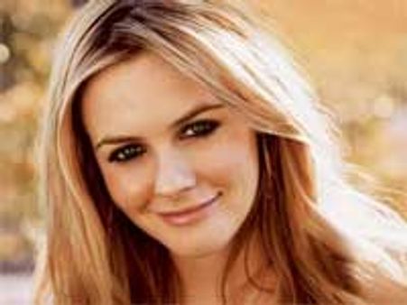 Clueless star Alicia Silverstone is pregnant