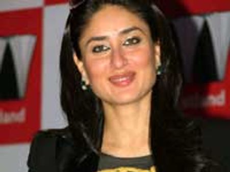 Kareena Kapoor on gifting spree