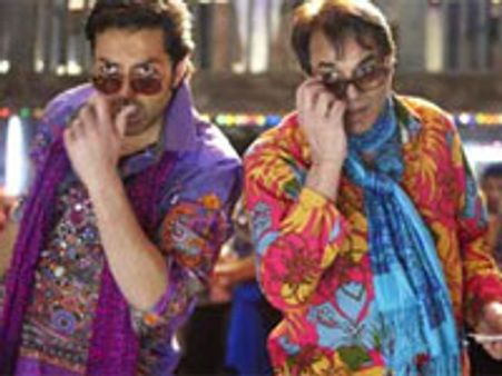 The Deols bang with Yamla Pagla Deewana!