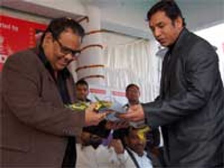 Satish Kaushik campaigns against female foeticide