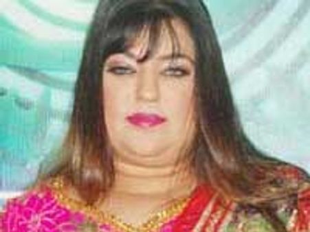 Dolly Bindra in SRK's Zor Ka Jhatka