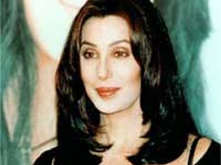 Cher slams fan over Burlesque Oscar snub