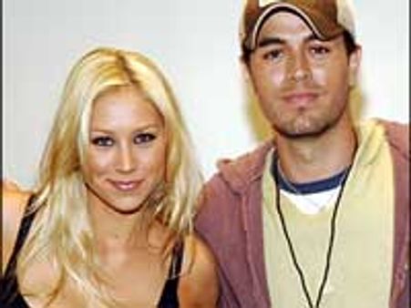 Enrique Iglesias, Anna Kournikova expecting their first baby?