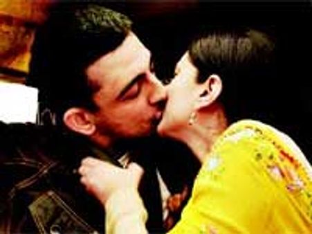 Arunodoy-Aditi beat Mallika's kiss records