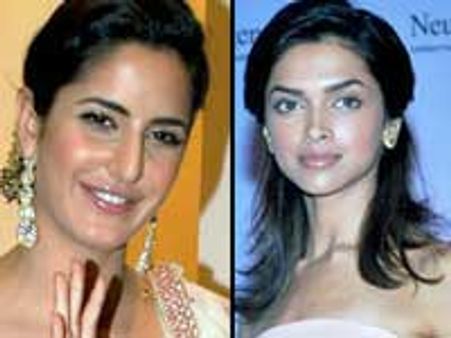 Katrina patches up with Deepika