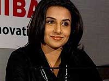 Vidya Balan turns Mohanlal's love interest