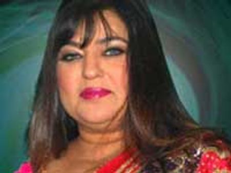Dolly Bindra chooses One Crore over Sara Khan