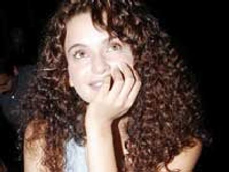 Kangana Ranaut refuses to kiss Mika