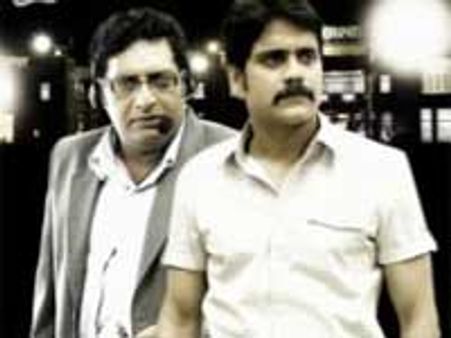 Conman can't hijack Payanam: Prakash Raj