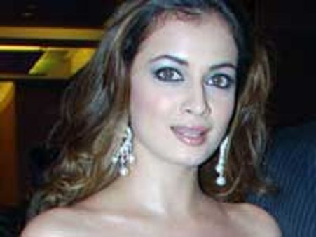Dia Mirza shifts the gear to film production