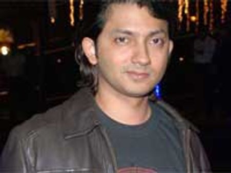 Joker to have a song with 10 languages