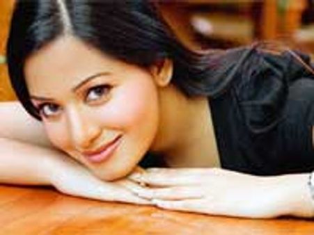 Preetika to enter Telugu films with Varun Sandesh's next